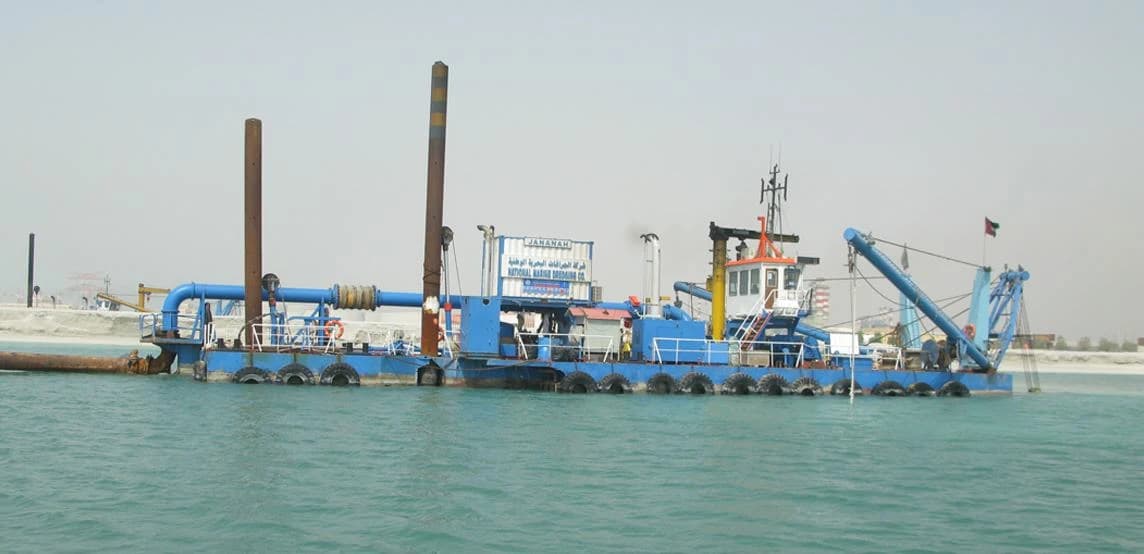 Cutter suction dredger operating at sea